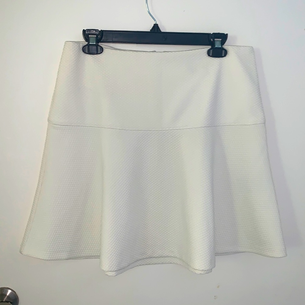 Banana Republic white mini skirt